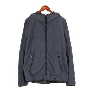 [CP컴퍼니]  남성 고글 후드 자켓 (13CMOW109A 006124G 888)