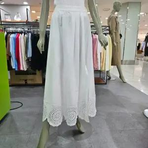 시슬리/애플아울렛/직수입 밑단 레이스 롱 스커트 4S-4WDVL0021