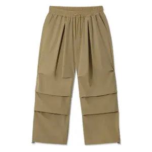 [엠엔씨][MNC] 바스락 절개셔링 밴딩팬츠 (MDIP895JL)