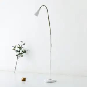 마켓비 장스탠드 조명 거실 침실 독서등 안방 화이트