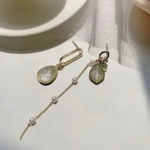 [하프클럽/]언발란스 원석 귀걸이 실버925 여성 은침 패션 주얼리