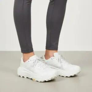 배송 호카 등산화 마파테 스피드 2 남여공용 1126851-WLRC