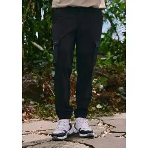 [챌린저]남성 절개 디테일 카고 조거 팬츠 블랙_CHE1MPT5123BK