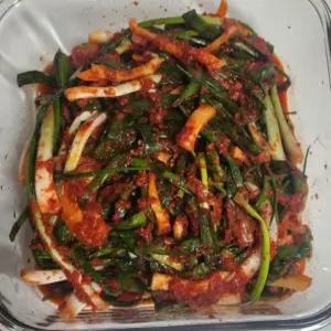 이리온김치 전라도 파김치 맛집 가정식 국내산 파김치 1kg(폴리백)