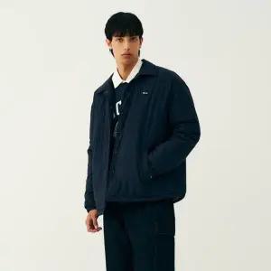 [롯데백화점]유씨엘에이 남녀공용 데일리 스몰로고 패딩 셔켓 ( UBAUJ23 )