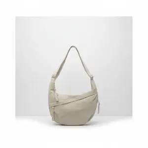 플루토제이 나일론크로스백 크로스 가방 숄더 여성 여행 와상 여자 크루아상 가벼운 여행용 해외 남자 학생