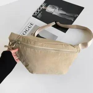 남녀공용 웨이스트백 슬링 크로스백 허리가방 미니 힙색 여행 등산용 여행용힙색