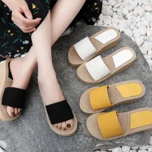 슬리퍼 편안한 푹신한 키높이 여성 슬리퍼 퀼팅 통굽 여름 실내화 학교 샌들