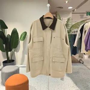 [대구백화점][에잇컨셉]카라 배색 에픽하프 자켓(C25C7FJK023)