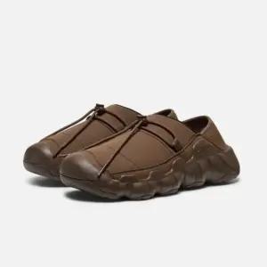 킨슬리퍼 샌들 TQJ KNSO5F230W2 [하이파우저 CRUSHBACK] 브라운 남성 슬립온