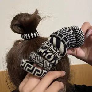 두꺼운 부드러운 니트 헤어밴드 안아픈 곱창 고무줄 슈슈 똥머리끈