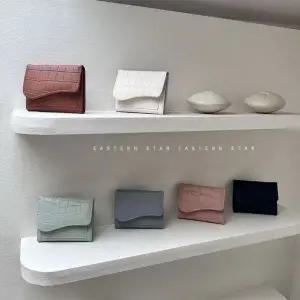 가죽 무늬 고급스러운 카드 지갑 미니 반 접이식 소형 학생 선물