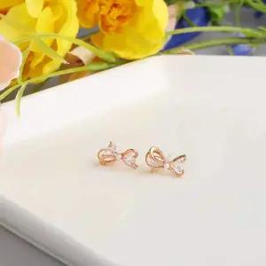 [셀러에이드]시후주얼리 로즈골드 쁘띠 나비리본 진주 시뮬럿다이아 귀걸이