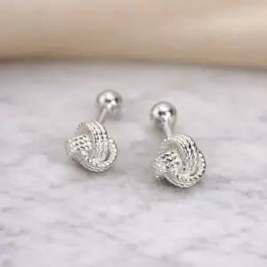 [메종드쉬] 귀걸이 페미닌 꼬임 매듭 피어싱 BCE001