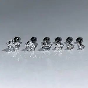 봄꽃 모티브 벚꽃 큐빅 귀걸이 세련된 장식 포인트 연골부위 벚꽃