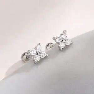 네잎클로버 귀걸이 행운 포인트 미니 장식 이어링 디자인소품