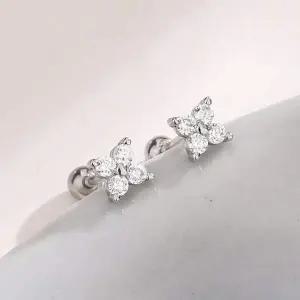 네잎클로버 귀걸이 행운 포인트 미니 장식 이어링