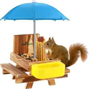 물그릇이 있는 믹시디어 나무 다람쥐 모이통 테이블 우산이 외부용 피크닉 옥수수 콥 홀더가 귀여운