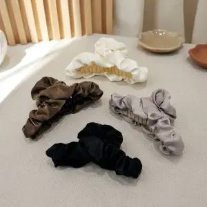 [신세계라이브쇼핑][옷자락] 여성 새틴 하객용 레이어드 헤어 집게 올림머리 액세서리