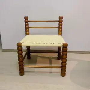 라탄 식탁의자 디자인 스툴 등받이 블랙 원목체어 소형 카페