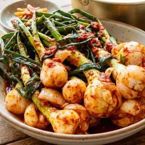 [산해직송] 전라남도 알싸한 양파줄기김치 2kg