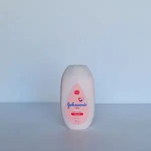 청결함 탁월한보습 부드러운향 존슨 수분촉촉 아이깨끗 300ml