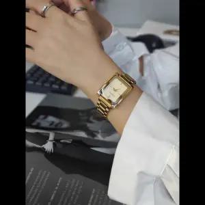 호환  럭셔리 직사각형 스테인리스 스틸 여성용 시계 심플 쿼츠 시계 방수 우아한 여성용 쿼츠