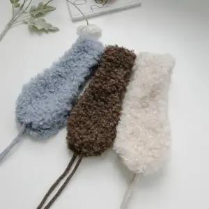 [신상오픈런]여성 겨울 양털 귀마개 플랩 끈 조절형 (41568274)