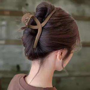 [신상오픈런]여성용 심플한 멀티컬러 무광 올림머리 헤어 집게핀 (41007420)