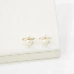 [신상오픈런]졸업식 영롱 은침 데일리룩 미니진주 비즈귀걸이 (29965096)