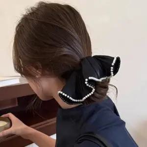 [신상오픈런]여성용 볼륨 진주 곱창 헤어밴드 대형 (41563984)