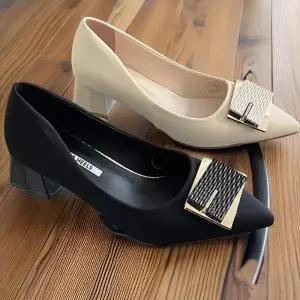 [신상오픈런]여성용 기본형 정장 큐빅 장식 뾰족 구두 통굽 (32967073)