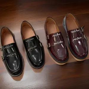 [신상오픈런]여성용 에나멜 가죽 더블 버클 정장 로퍼 (32966991)