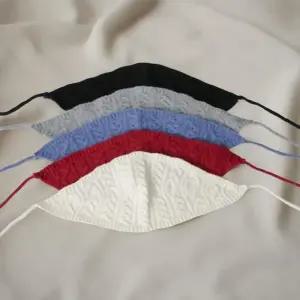 [신상오픈런]여성 꽈배기 부클 니트 헤어밴드 삼각 두건 (41563976)