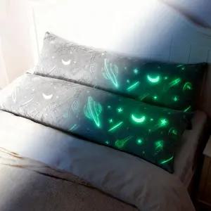 어두운 몸의 2PCS 글로우 인 더 다크 바디 베개 커버 21x54 인치 부드러운 플러시 별빛 하늘 패턴 그레이