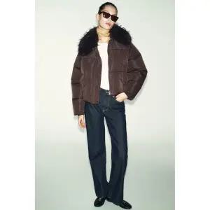 [국내배송] 자라 ZARA 페이크 퍼 라펠 패딩 봄버 재킷 - 브라운 956433