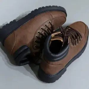 [룽스]학생 키높이 패션 미들탑 발편한 남자워커