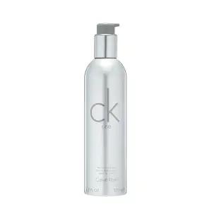 캘빈클라인 CK ONE 스킨 모이스처 라이저 올인원 로션 씨케이원 250ml