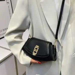 [라일리] Rly 여성 숄더백 캐주얼 크로스백 블랙 가방 핸드백