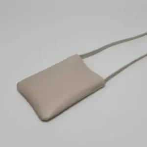 [라일리] Rly 핸드폰 가방 플로랄화이트 스마트폰백 여성미니가방