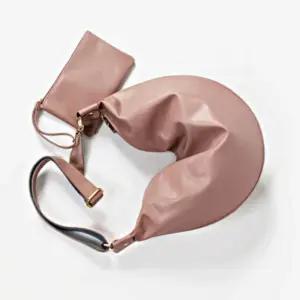 [라일리] Rly 부드러운 라운드백 크로스백 소재 호보백 파우치