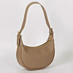 [라일리] Rly 깔끔한 라운드 숄더백 베이직 데일리 가방 정장백