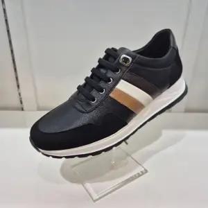 엘칸토 HC11 소가죽 남성 스니커즈 세미케주얼 스니커즈  S3T4U5Q3919