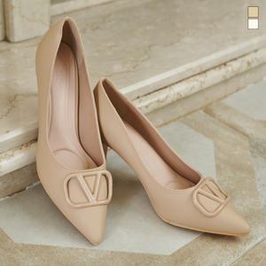 미르바네스슈즈 사각v 포인트 펌프스_7.5cm