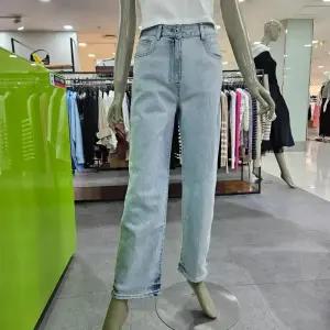 시슬리/애플아울렛/밑단 워싱 포인트 일자핏 데님 팬츠 SADPC3431