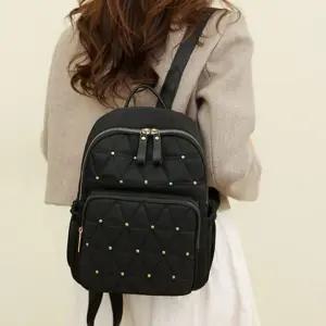 여성 폴카도트 퀼팅 백팩 금장 디테일 패션 포인트 방수원단