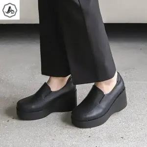 [애슬릿] 키높이 로퍼 여성 소 가죽 밴딩 사무화 웨지힐 국산