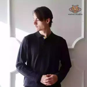 [본보스튜디오]남성 넥라인 배색 입체패턴 카라니트