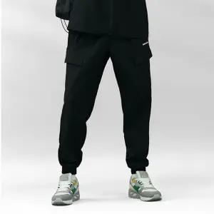 머렐 남성 캐주얼 블랙 조거팬츠 D4PP101MBLK