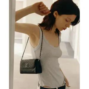 갤러리아 DCWA6E761BK 닥스 블랙 DD로고 소가죽 체인숄더백